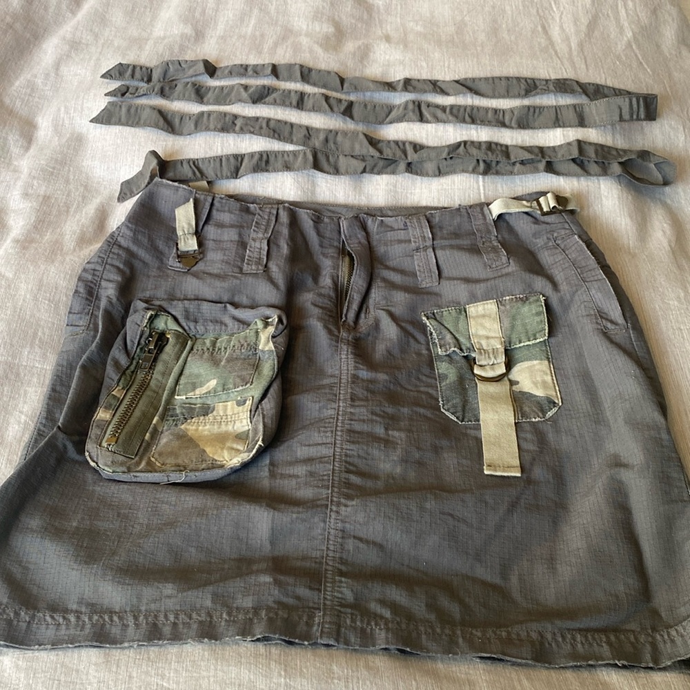 Da-Nang military cargo skirt , size M, optional ties through belt loops